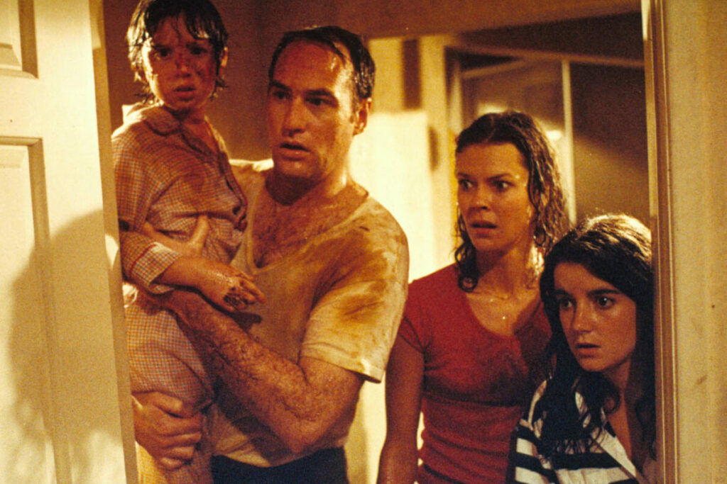 Poltergeist (1982) haunted house horror classic